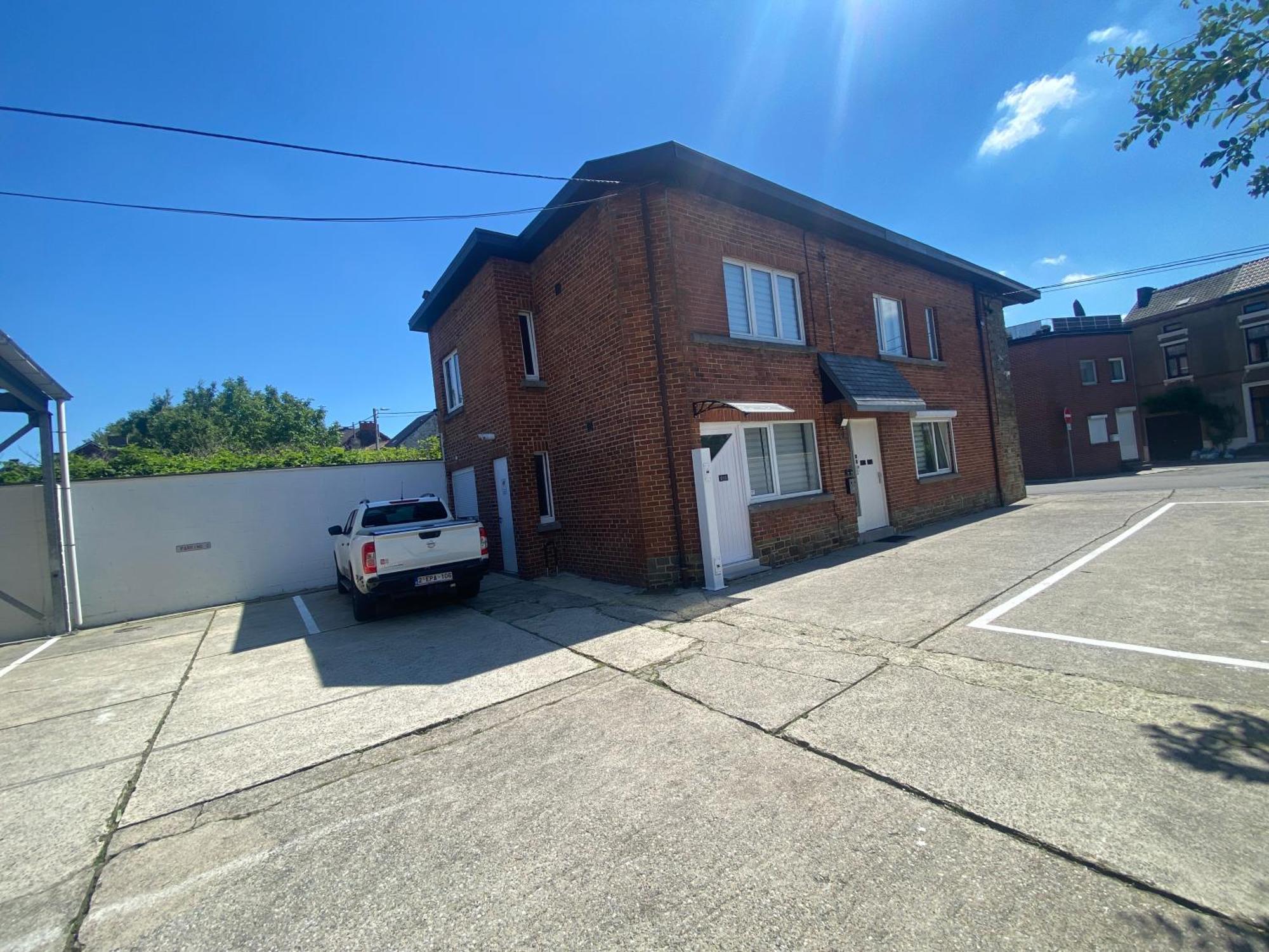 1-C Superbe Appartement Tres Calme Et Bien Decore Charleroi Exterior photo